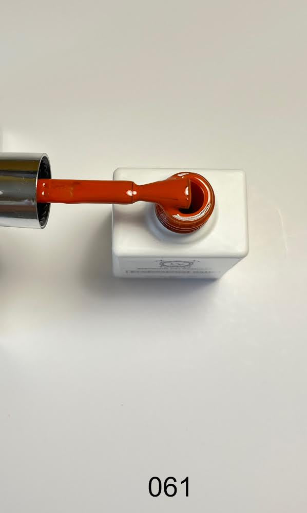 Smalto semipermanente 061